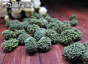 市場上的三七花價格要比人參花的貴